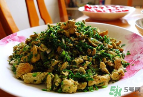 薺菜炒雞蛋用不用綽水？薺菜炒雞蛋怎么炒？