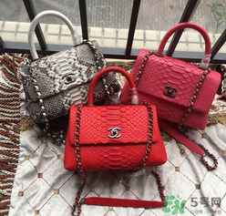 香奈兒蟒蛇皮包包怎么保養(yǎng)？chanel蟒蛇皮包包怎么清洗？