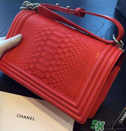 香奈兒蟒蛇皮包包怎么保養(yǎng)？chanel蟒蛇皮包包怎么清洗？