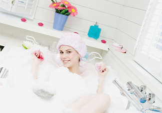 皮膚過敏能洗冷水澡嗎？過敏用冷水還是熱水洗澡？