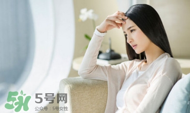 經(jīng)期頭痛惡心是怎么回事？經(jīng)期頭痛的治療方法