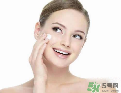 卸妝膏可以當(dāng)洗面奶嗎？用完卸妝膏后還要用洗面奶嗎？