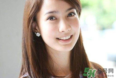 臉色白沒有血色是怎么回事 臉色白是什么原因 臉色白沒有血色是怎么回事 臉色白是什么原因