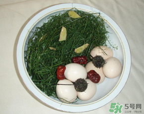 地菜煮雞蛋會中毒嗎？地菜煮雞蛋吃死人是真的嗎？