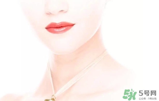 紅底鞋口紅是什么牌子？紅底鞋口紅試色