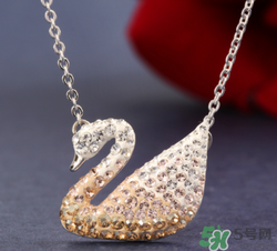 施華洛世奇項鏈能沾水嗎？施華洛世奇項鏈為什么不能沾水？