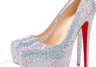 cl鞋子一般多少錢(qián)？Christian Louboutin鞋子專柜價(jià)格