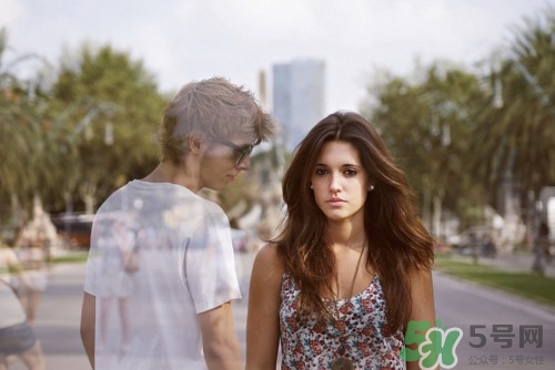 異地戀怎么解決生理需要？異地戀怎么哄女朋友開心？