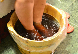 艾草泡草有什么好處？用艾草泡腳的好處有哪些？