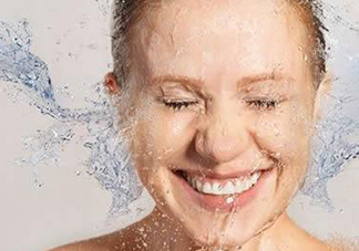 卸妝膏可以當(dāng)洗面奶嗎？用完卸妝膏后還要用洗面奶嗎？