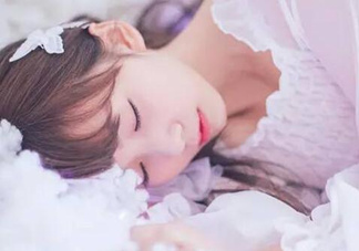 女人熬夜吃什么好？女人熬夜的危害有多大