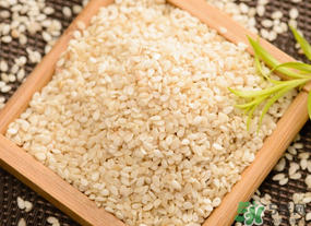 薺菜和芝麻能一起吃嗎？薺菜可以摻芝麻葉吃嗎？