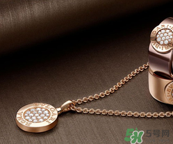 寶格麗項(xiàng)鏈?zhǔn)鞘裁床馁|(zhì)？寶格麗bvlgari項(xiàng)鏈?zhǔn)倾y的嗎？