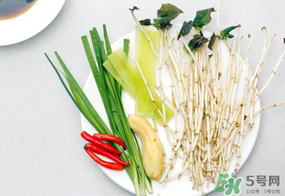 薺菜和魚(yú)腥草能一起吃嗎？薺菜和魚(yú)腥草可以同時(shí)泡茶嗎？