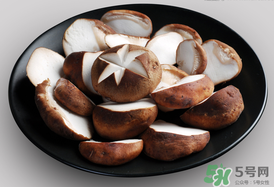 薺菜和蘑菇能一起吃嗎？薺菜和菇類能一起吃嗎？