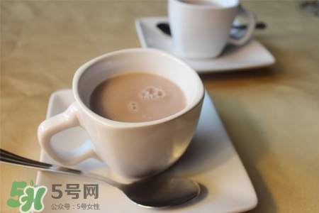 阿華田老人可不可以吃？老年人能喝阿華田嗎？