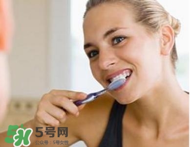 刷牙老是出血是怎么回事？刷牙老是出血怎么辦