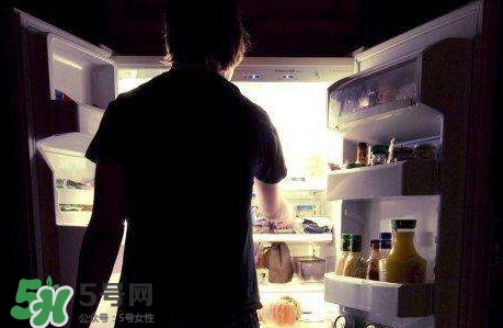 半夜吃零食會(huì)導(dǎo)致腦殘？半夜吃零食會(huì)不會(huì)腦殘