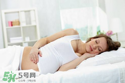 見紅了是不是快生了？見紅后多久會生？