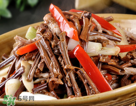 蕨菜要焯水嗎？蕨菜怎么焯水？