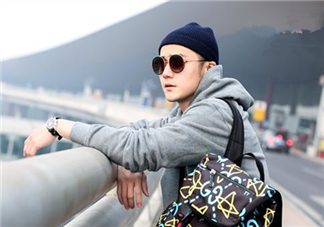 蔣勁夫巴塞爾表展手表什么牌子？蔣勁夫同款手表哪個(gè)品牌？