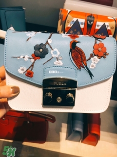 furla芙拉和mk哪個(gè)好？芙拉和mk包包哪個(gè)檔次高？