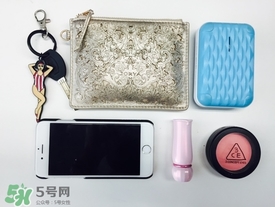 furla芙拉和蔻馳哪個(gè)好？芙拉和蔻馳包包哪個(gè)檔次高？