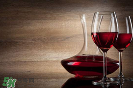 孕婦可以喝紅酒嗎？孕婦喝紅酒對胎兒有影響嗎？