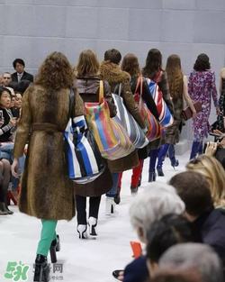 巴黎世家編織袋很貴嗎？balenciaga春運(yùn)包為什么這么貴？