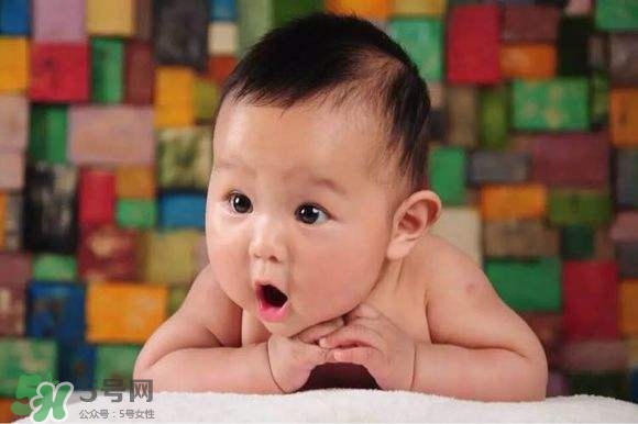 寶寶排便次數(shù)多少正常 嬰兒正常的排便次數(shù) 寶寶排便次數(shù)多少正常 嬰兒正常的排便次數(shù)