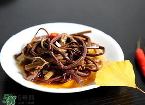 干蕨菜致癌嗎？干蕨菜致癌是真的嗎？