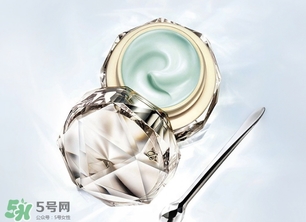 cpb眼霜適合什么年齡？cpb眼霜適合什么膚質(zhì)？