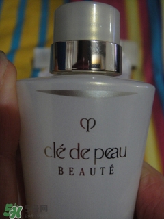 cpb保濕露滋潤(rùn)還是清爽？cpb保濕露滋潤(rùn)和清爽型區(qū)別