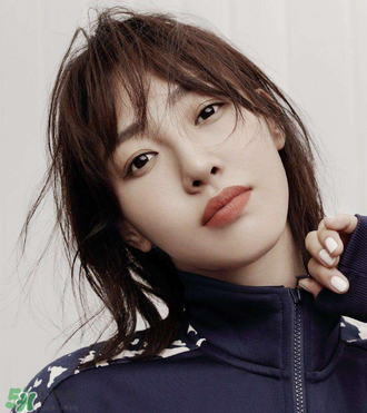 白百合黃色套裝是什么牌子？白百合黃色套裝是哪個(gè)品牌？