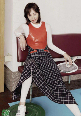 白百合黃色套裝是什么牌子？白百合黃色套裝是哪個(gè)品牌？