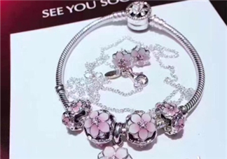 潘多拉桃花系列手鏈怎么看真假？pandora新品桃花手鏈真假辨別