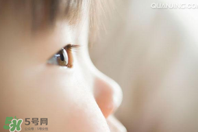 單眼皮會(huì)遺傳嗎？單眼皮會(huì)遺傳給下一代嗎？