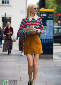 圓領(lǐng)針織衫怎么搭配？圓領(lǐng)針織衫怎么搭配好看？