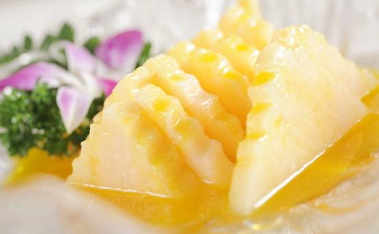 吃菠蘿為什么要用鹽水泡？吃菠蘿為什么要放鹽