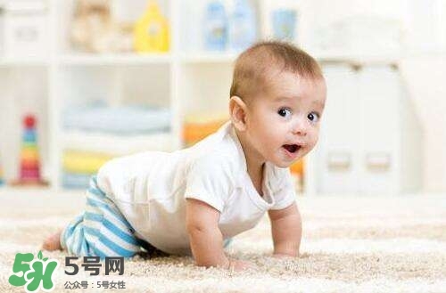 不會(huì)爬的寶寶將來會(huì)怎樣 不會(huì)爬有什么危害 不會(huì)爬的寶寶將來會(huì)怎樣 不會(huì)爬有什么危害