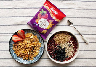 谷蘭諾拉用水沖好吃嗎？谷蘭諾拉開水泡著吃嗎？