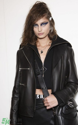 versace2017新品好看嗎？范思哲2017新款怎么樣？