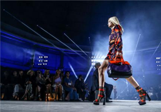 versace2017新品好看嗎？范思哲2017新款怎么樣？