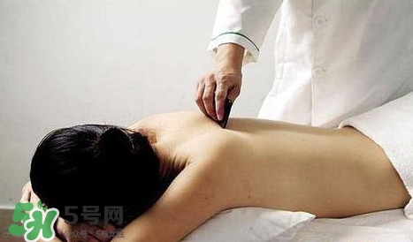 刮痧能治頸椎病嗎？頸椎病刮痧正確圖片