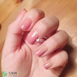 桃花花瓣色漸變指甲油教程 漸變花瓣美甲怎么畫 桃花花瓣色漸變指甲油教程 漸變花瓣美甲怎么畫