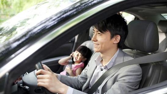 坐車暈車的人開車會暈嗎？暈車的人開車會不會暈車