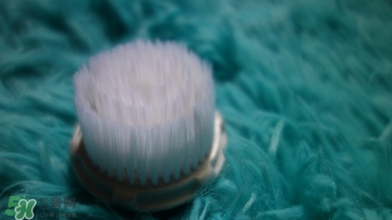 clarisonic洗臉?biāo)⑺㈩^哪種好？科萊麗洗臉?biāo)⑺㈩^怎么裝？