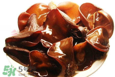 黑木耳是堿性食物嗎？黑木耳是酸性還是堿性？