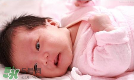 嬰兒濕疹是什么引起的？嬰兒濕疹是什么原因