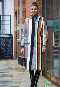 復(fù)古小箱子包包怎么搭配？小箱包怎么搭配好看？